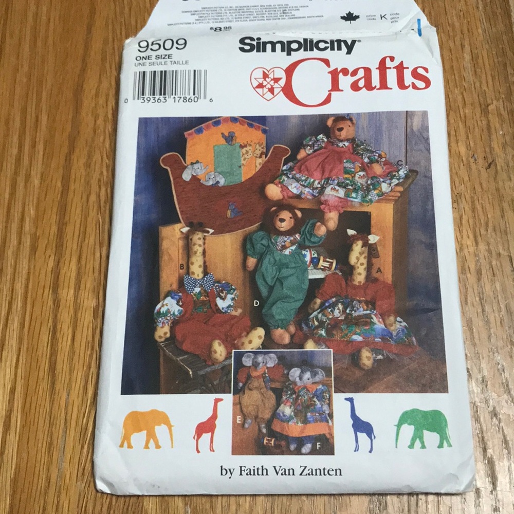 Vintage craft sewing pattern Simplicity 9509 ark wallhanging and animal pairs